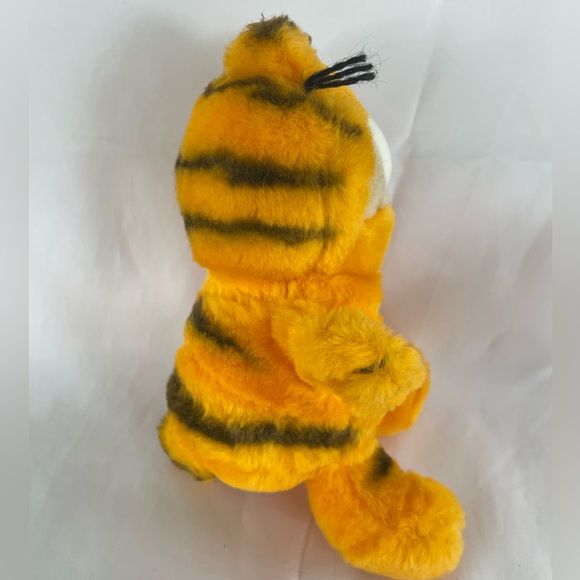 Vintage Dakin Garfield 6” Plush Orange Cat 1981 *clean* from original owner - Picture 6 of 7